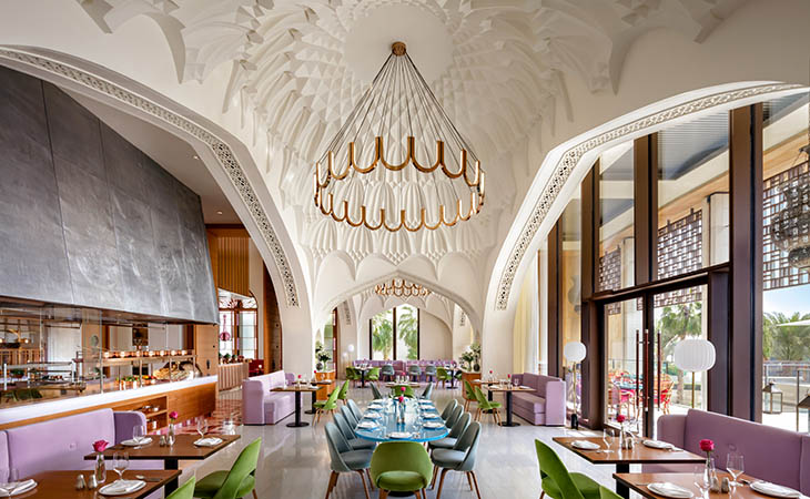 مطبخ "أريانا" الإيراني يقدم أفخم موائد الإفطار الرمضانية في منتجع "أتلانتس ذا رويال"